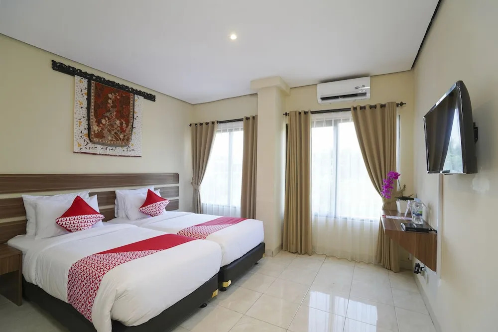 OYO 1992 China Town Hotel Bali
