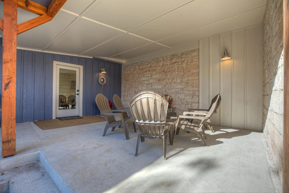 New! Luxurious Home W/wine Cellar & Firepit!