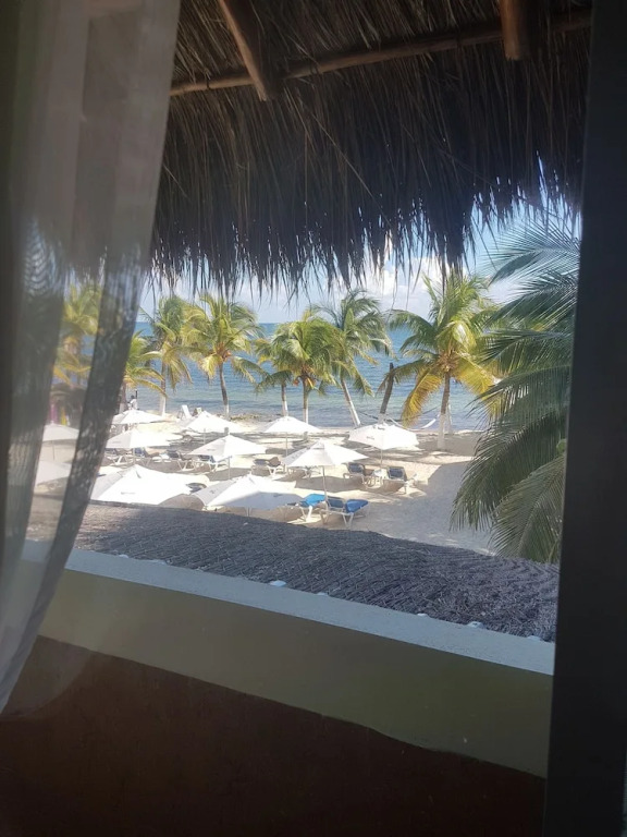Amaris Beach Club
