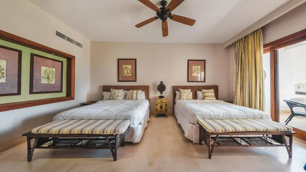 Golden Bear 2BR w Balcony Pool E21
