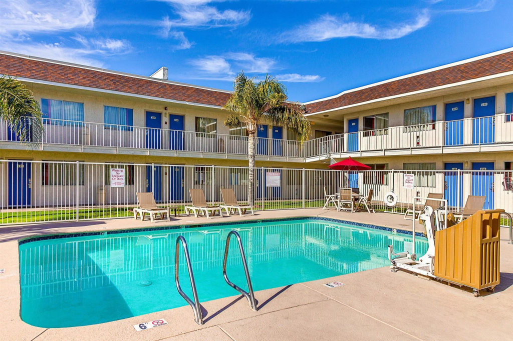 Motel 6-Phoenix, AZ - North Bell Road