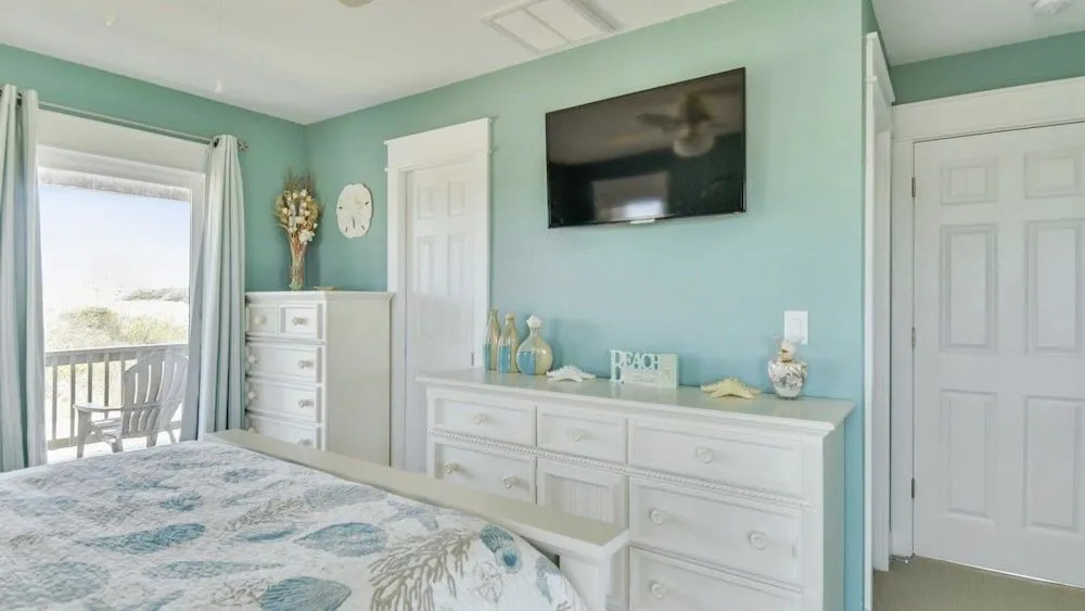 South of Disorder - 3 Br Home