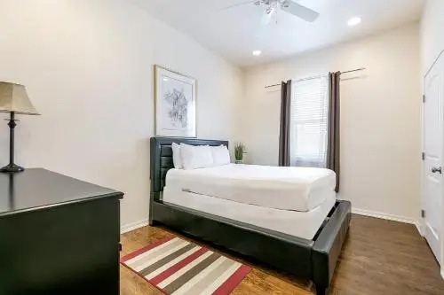 Spacious 3BR/2.5BATH Condo in Great location