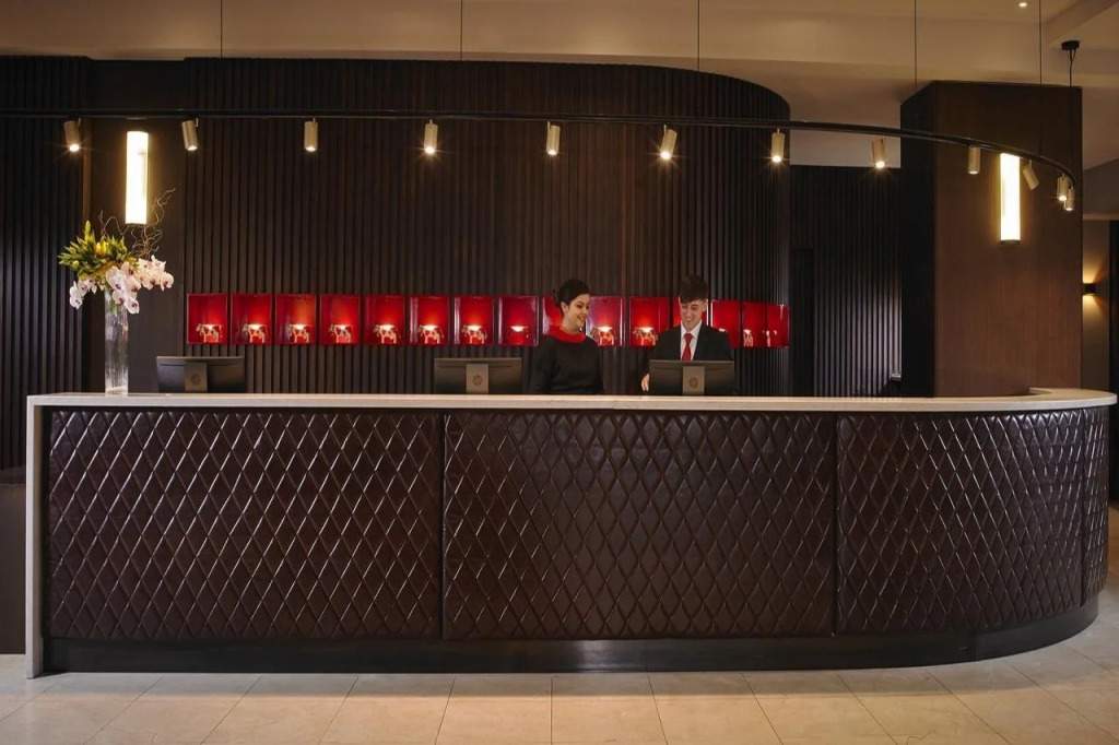 Red Cow Moran Hotel