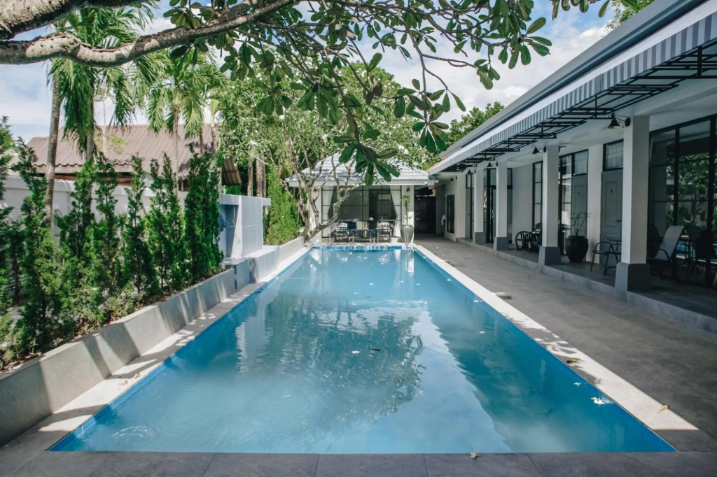 La Riva Boutique Hotel