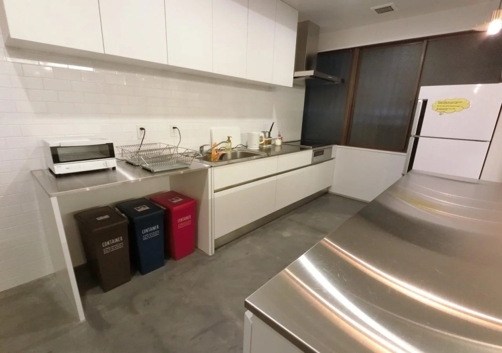 White Hostel Shinsaibashi