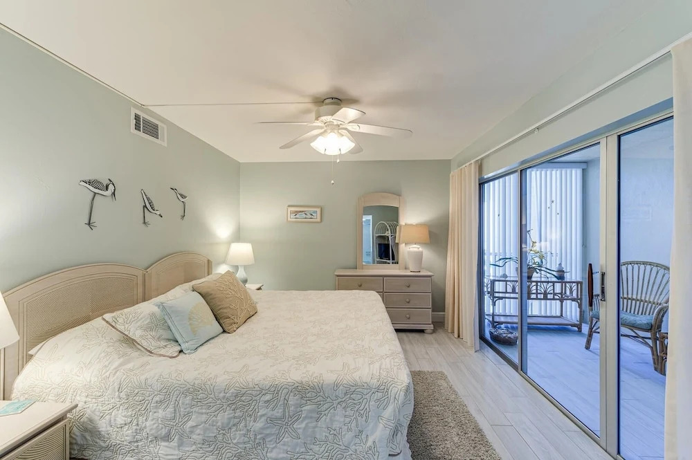 Sanibel Siesta On The Beach Unit 701 2 Bedroom Condo