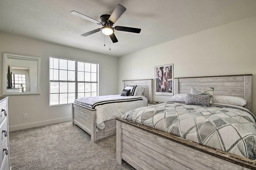 Hot Tub! Family-friendly Home, 8 Mi to Westgate