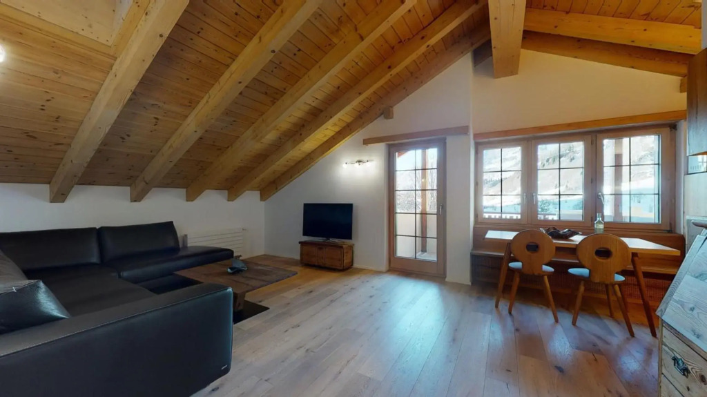 Splendid attic apartment with a south oriented balcony, Marietta #4