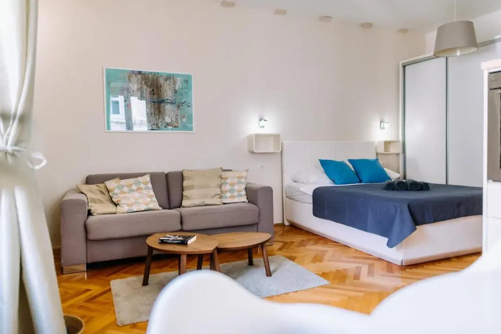 AMOROZO APARTMENTS by DuHomes