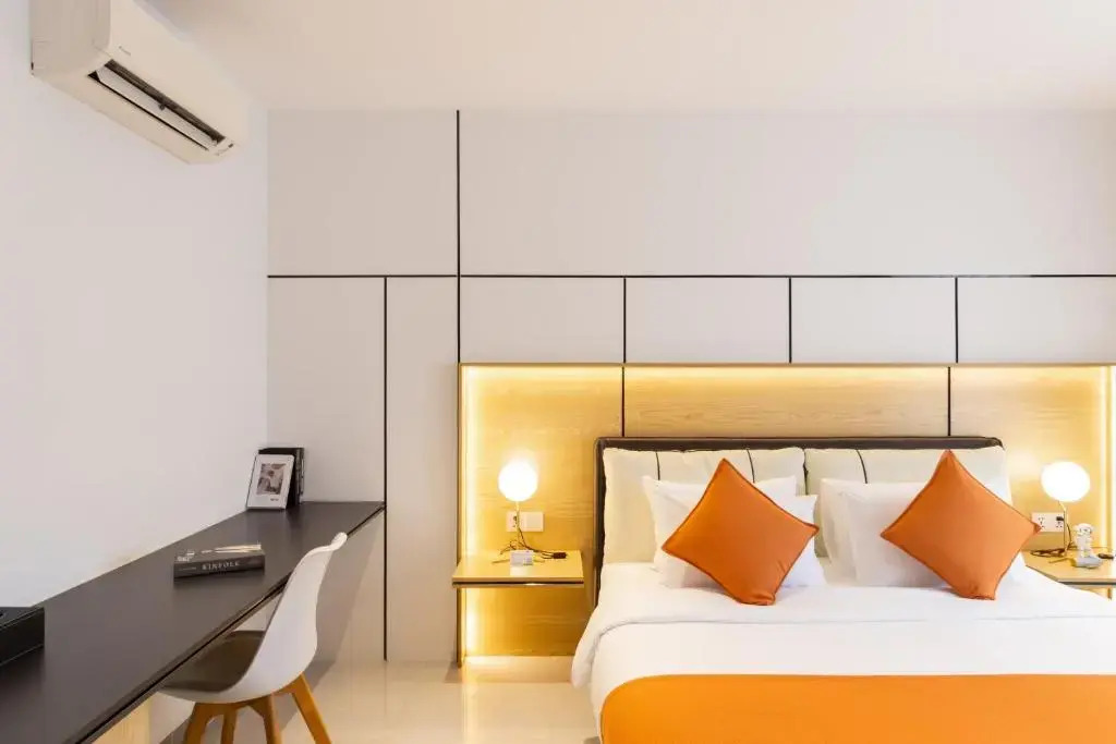 KIRA Hotel