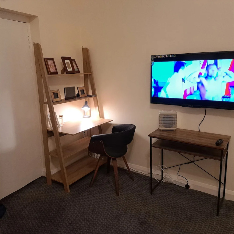 Family-friendly Studio Flat in Dagenham