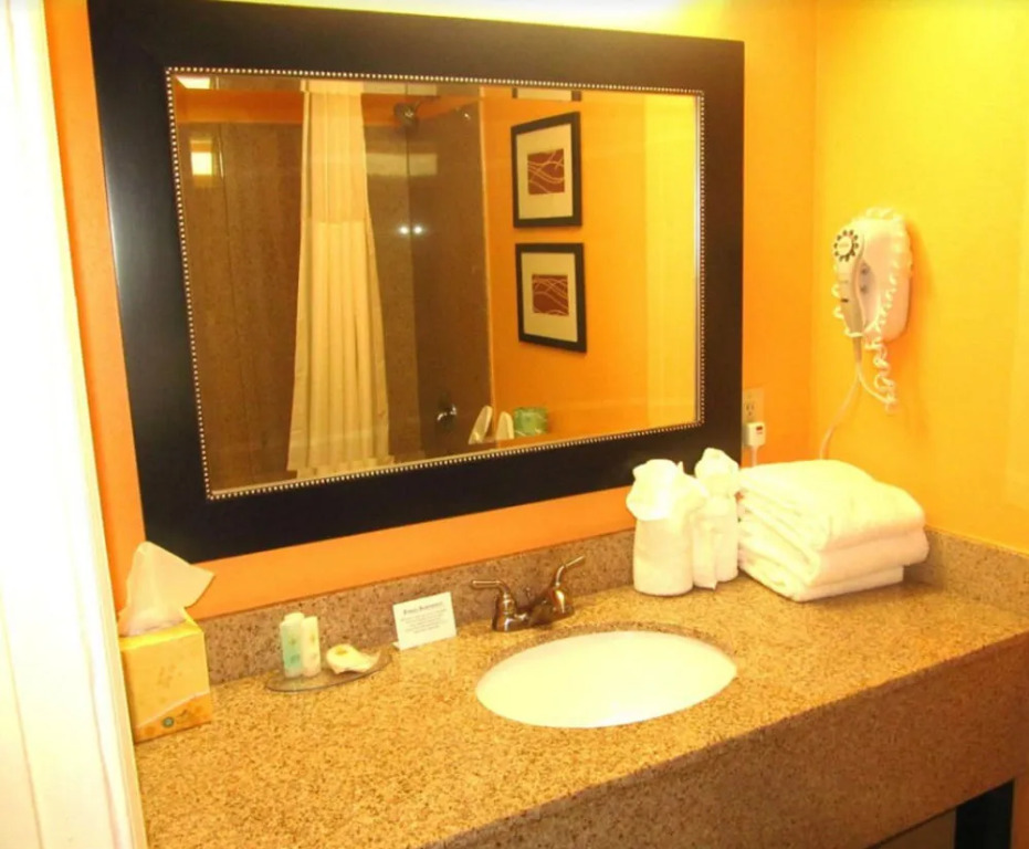 Quality Inn & Suites Chattanooga-East Ridge