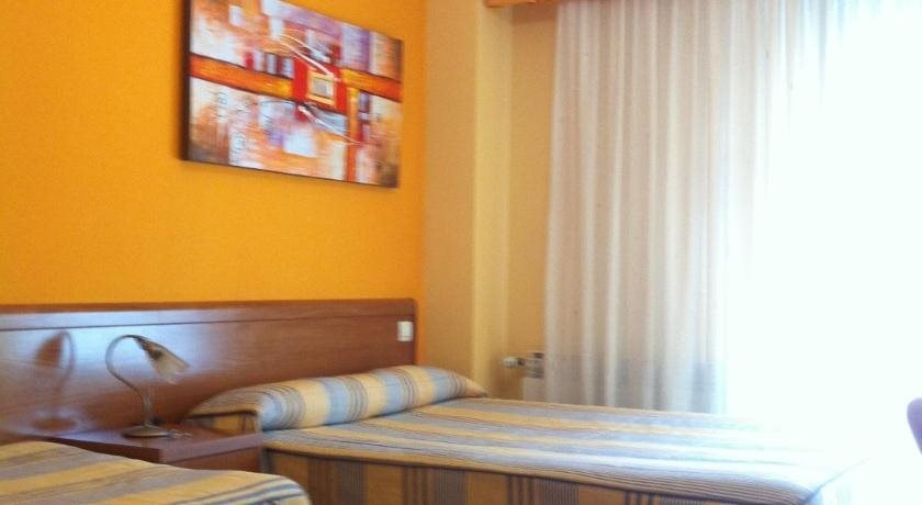 Hostal Santiago 2