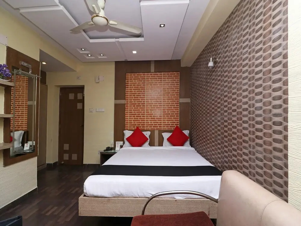 Capital O 18582 Hotel Heaven