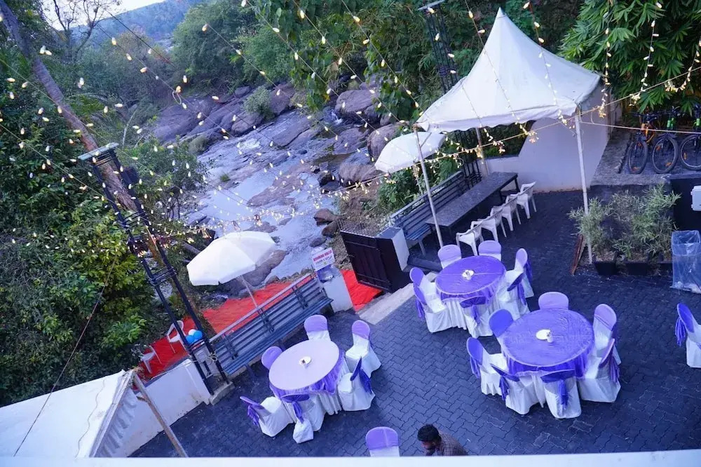 Palatty's Resort