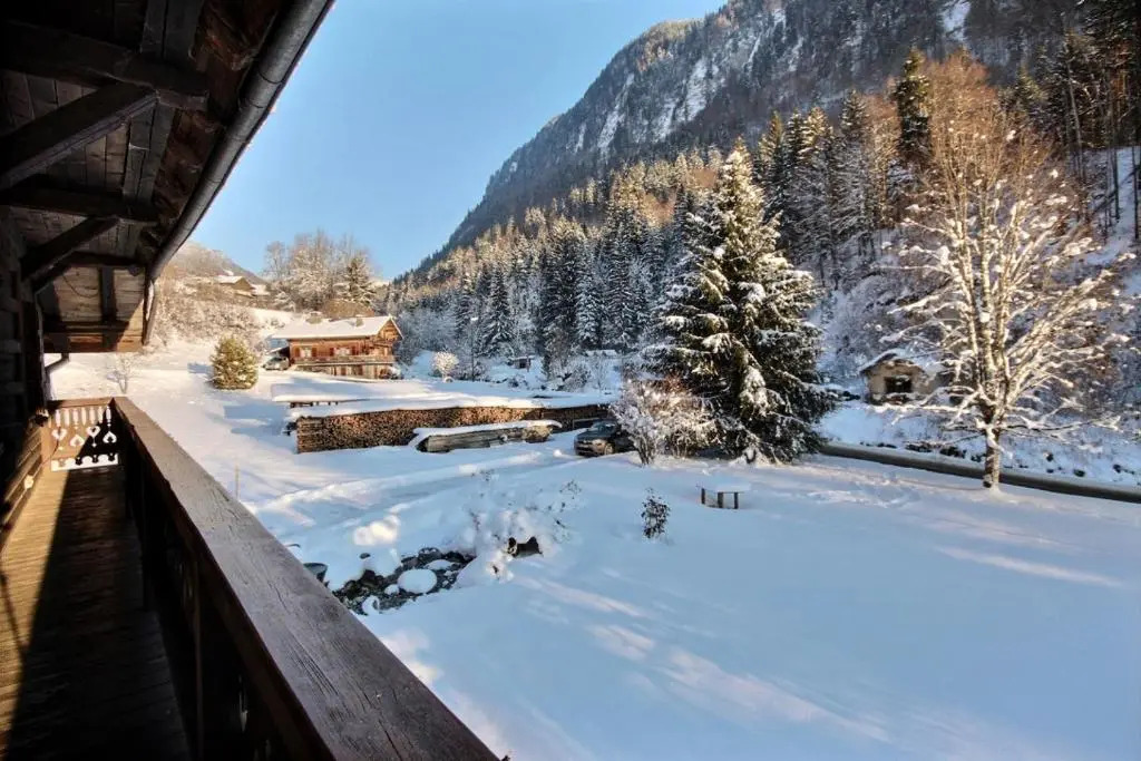 Appartement-3-Chambres-8-Couchages-Wifi-Montriond-Chebourins