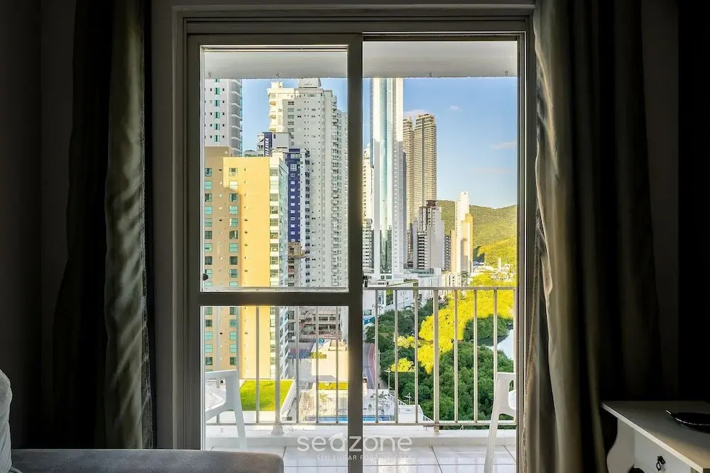 2BR apt 150m Beach Balneario Camboriu Esd143