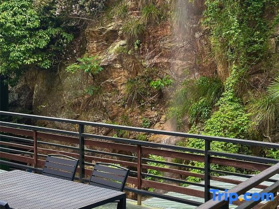 Anji Sheyi · Slow time · Suxi Vacation Boutique Stay