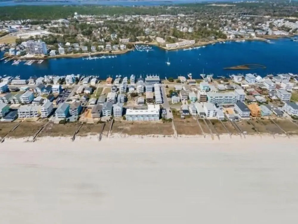 Beach Cabin - Perfect For Your Family Getaway! Pet Friendly! 2 Bedroom Cottage by RedAwning