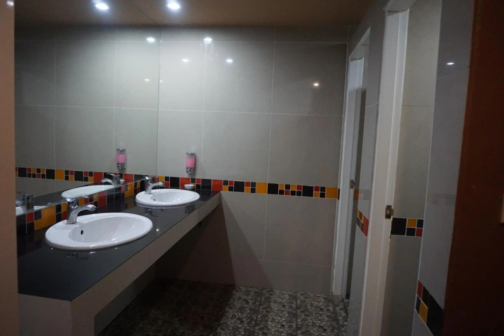 Bangkok Travel Suites Hotel