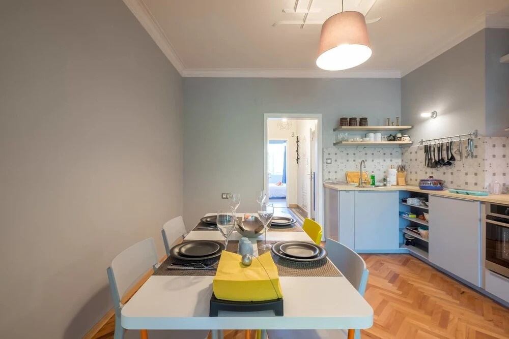 FM Deluxe 1-BDR Apartment - Style Meets Charm