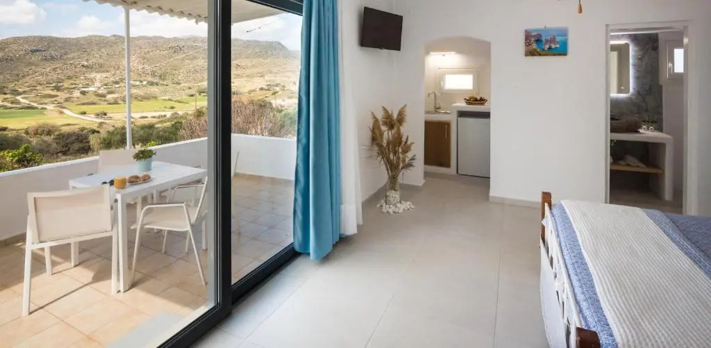 Sarantis Suites & Apartments