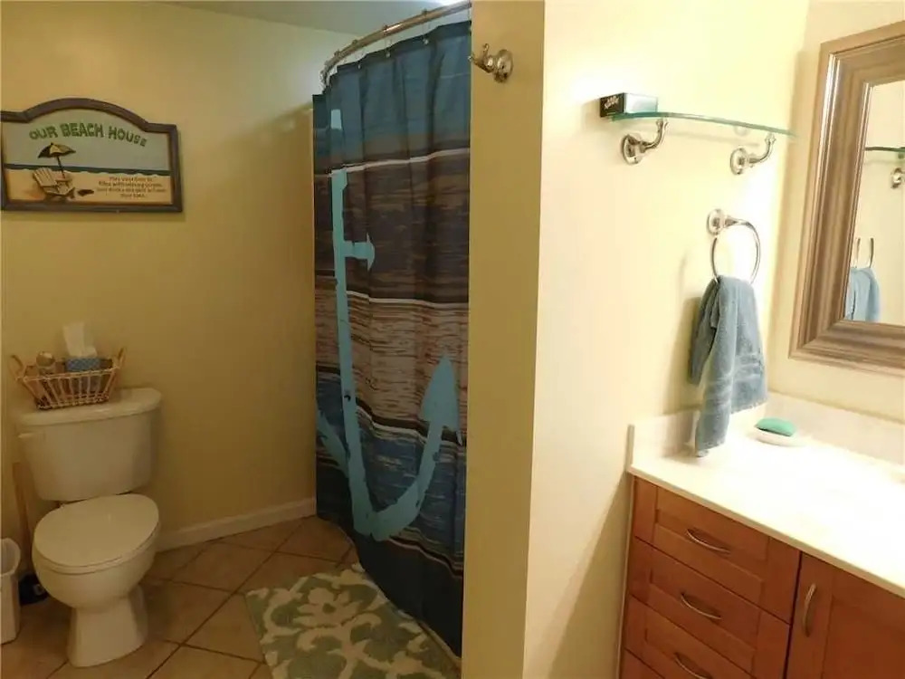 Harbourgate Marina #602 2 Bedroom Condo