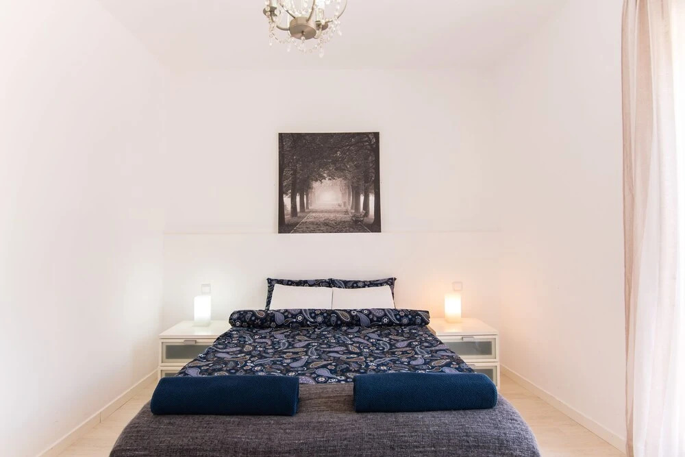 2B Apartment 5 Mins From Sagrada Familia