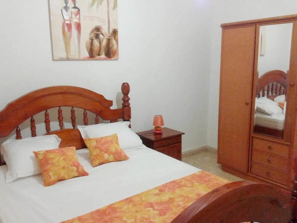 Apartment with 2 Bedrooms in Pointe-Noire, with Wonderful Mountain View And Enclosed Garden