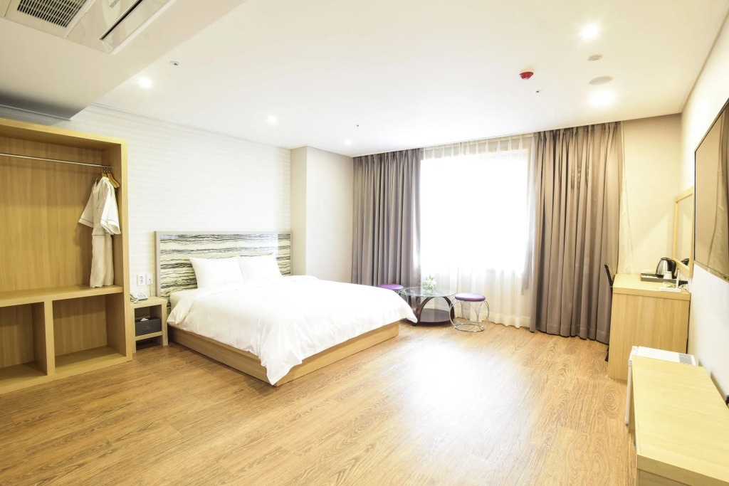 Embledon Hotel