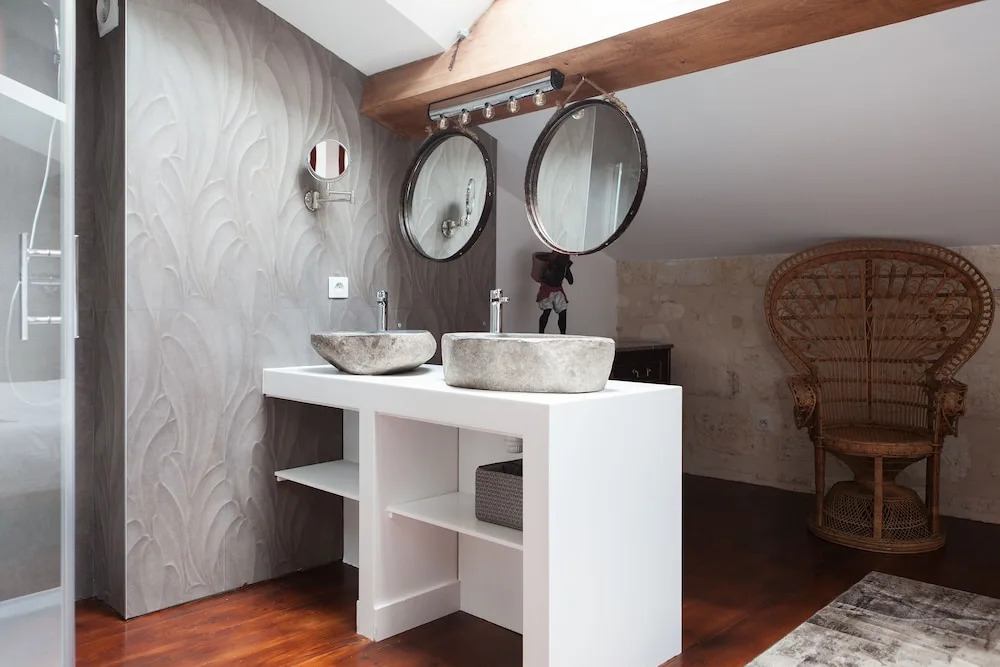 Une Chambre Chez Dupont