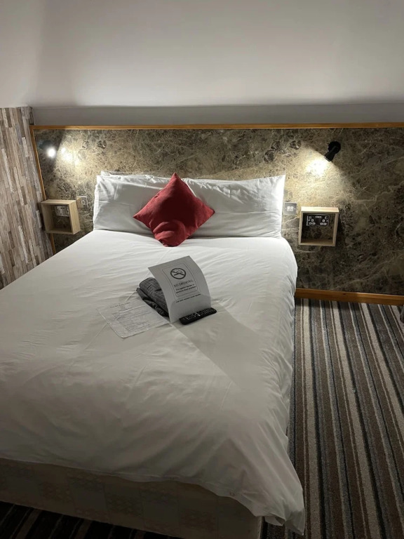 The Six Bells Hotel