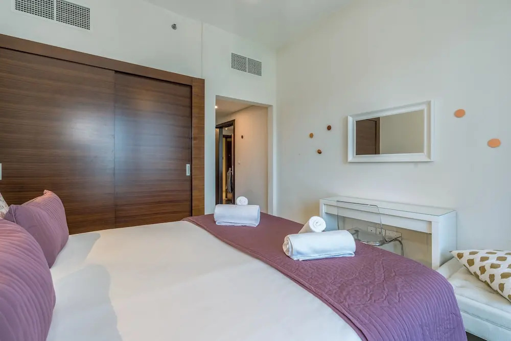 Stunning 1B Apartment With Balcony in Dubai Marina