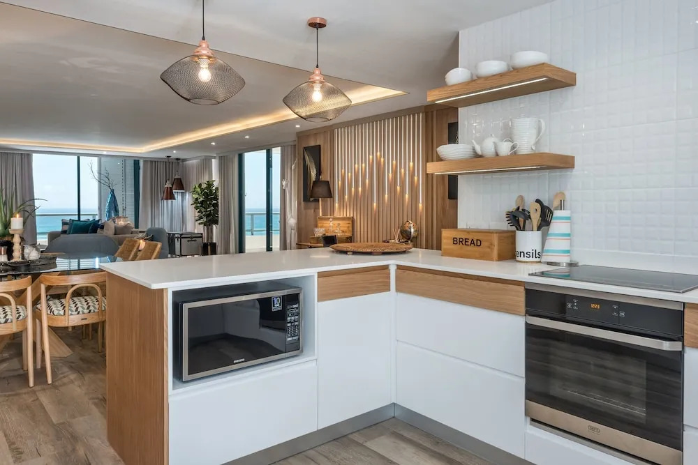 9 on Nautica Camps Bay