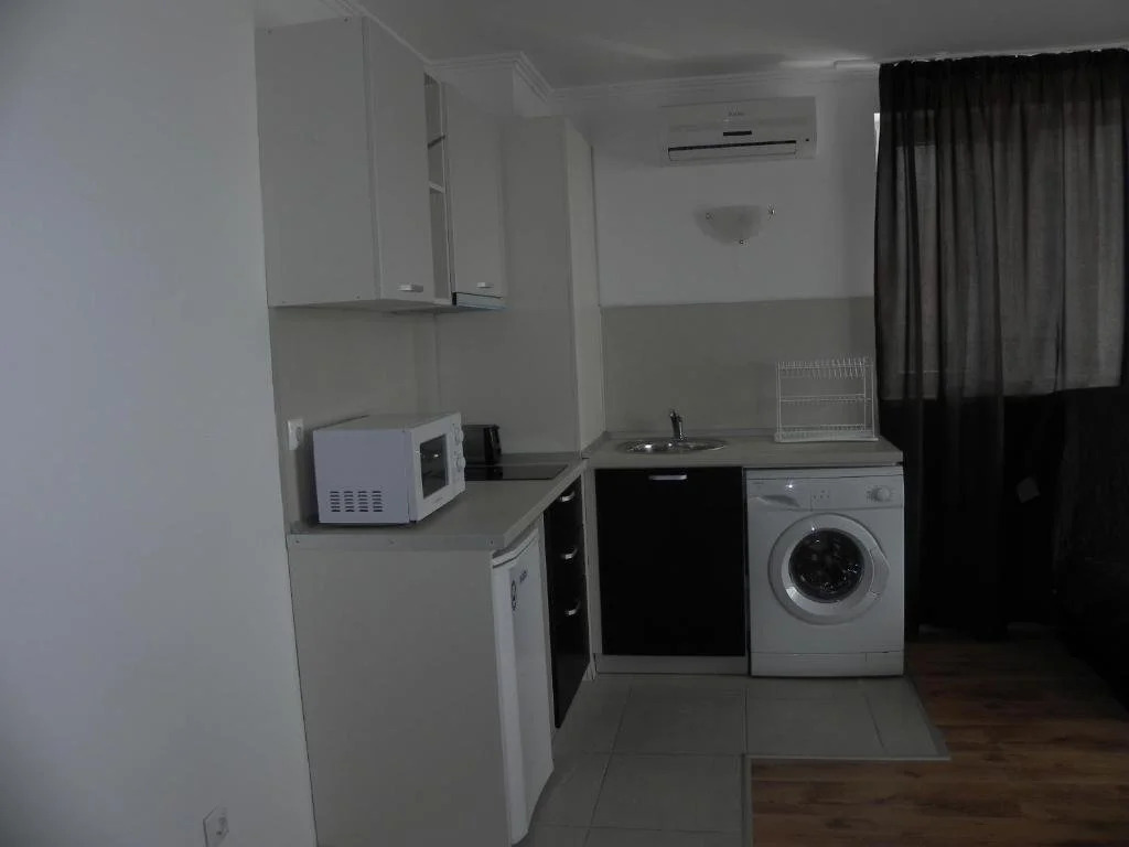 Antorini Apartments