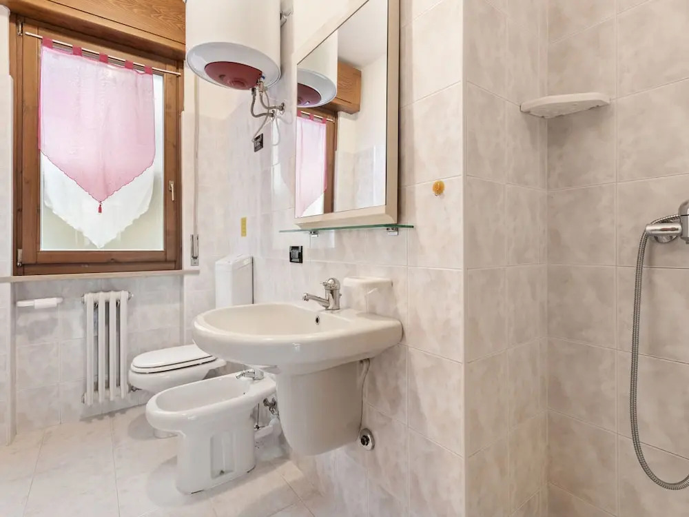 Serene Holiday Home in Lazise With Private Swimming Pool