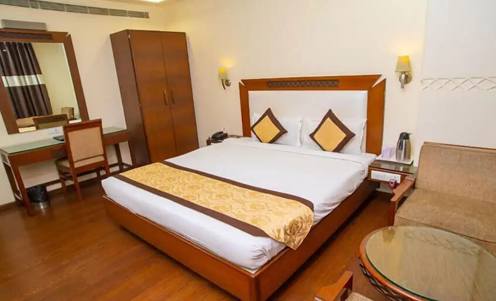 Simran Heritage(Business Hotel