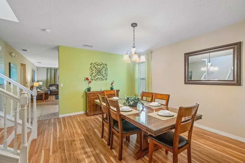 2820-5-rc-impeccable Corner lot Home