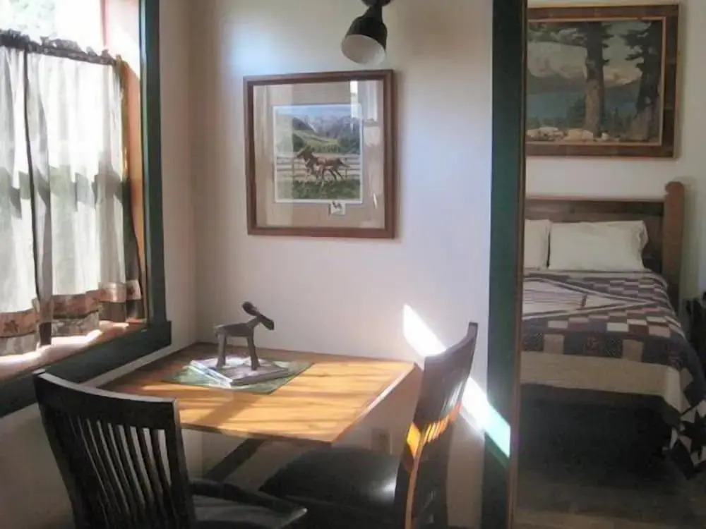 Travelers Rest Lodge