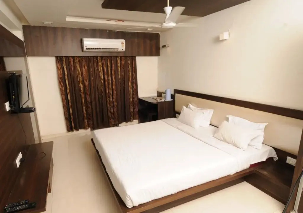 Hotel Neelkanth-Paradise