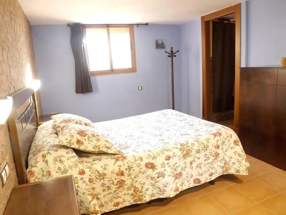 Villa With 5 Bedrooms in La Guardia de Jaen, With Wonderful Mountain V