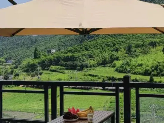 Yunshang Grassland Anji Suxi Landscape Homestay