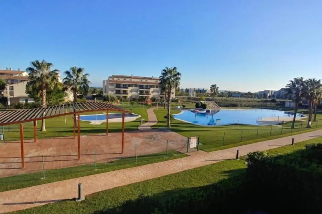 Espectacular Chalet Adosado para Vacaciones en Panorámica Golf Sant Jordi