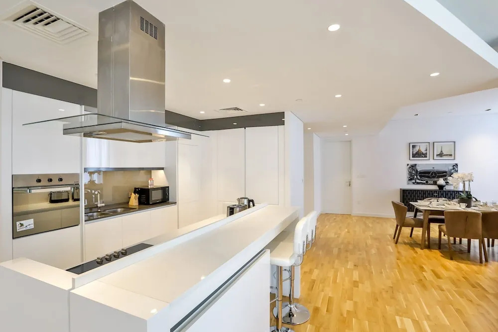 Driven Holiday Homes-Blue Waters Building4