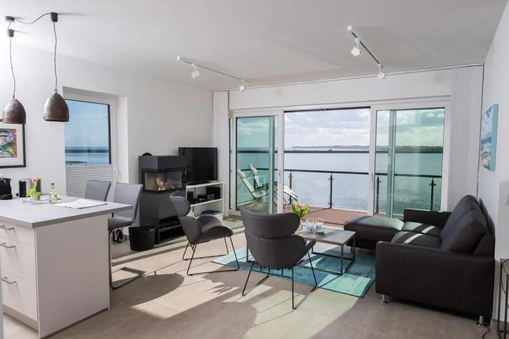 Dock 76 Promenade