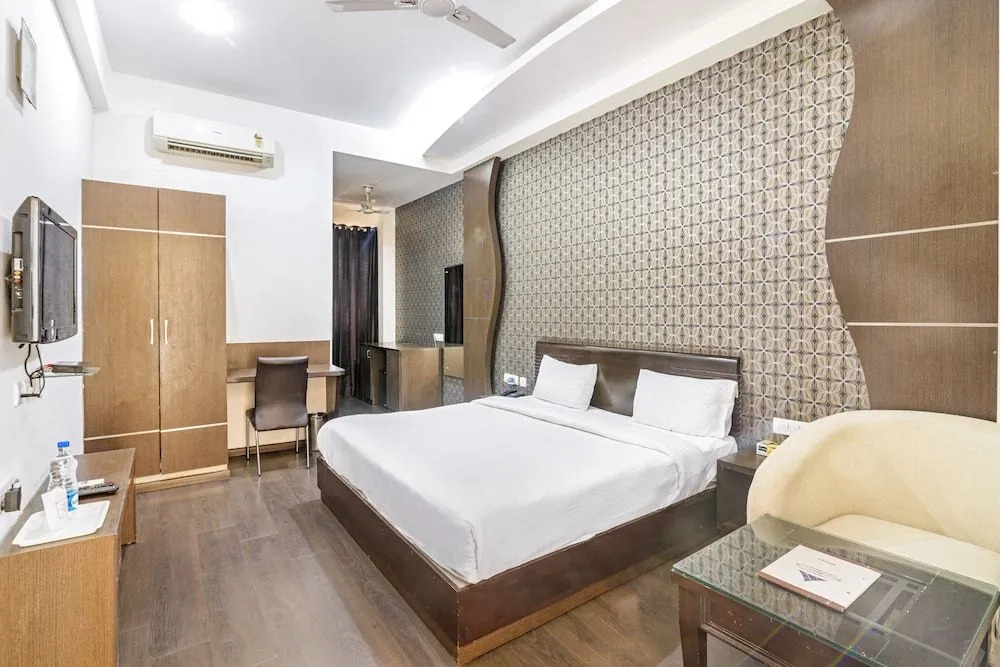 Royal Residence Huda City Centre