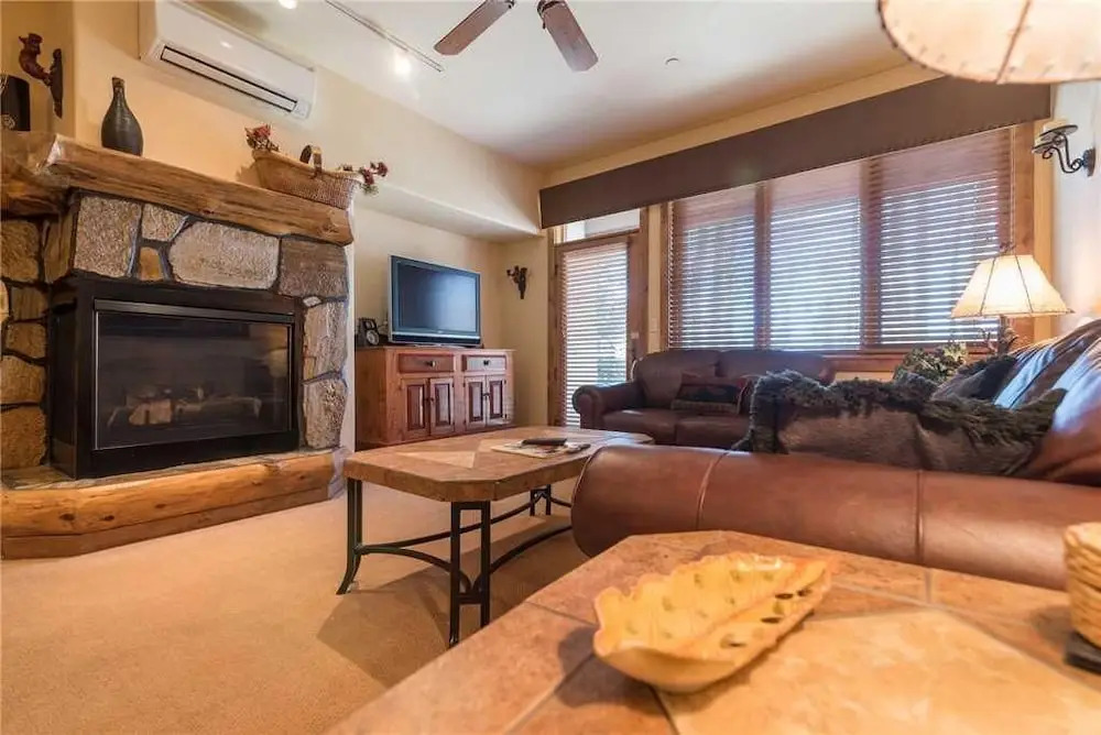 3105 Champagne Lodge, Trappeur's Crossing Apartment 2