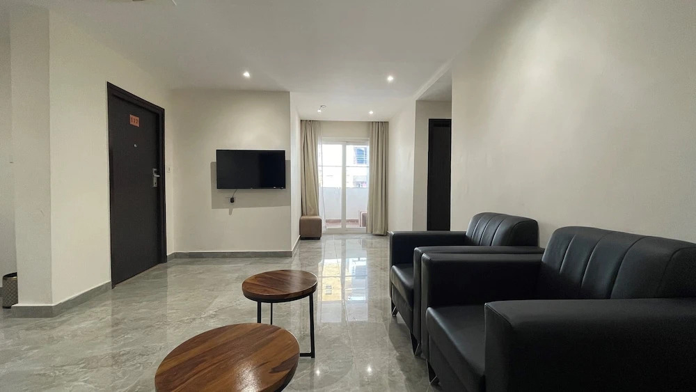 Hotel Silver Cle Hitech City Madhapur