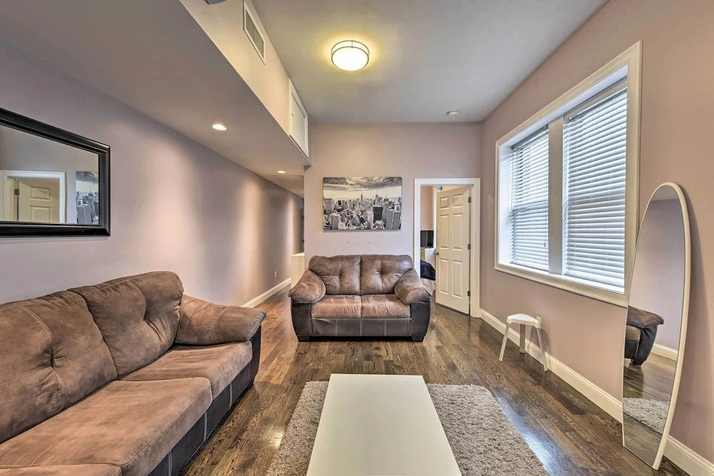 Boston Apartment < 10 Mi to Top Universities